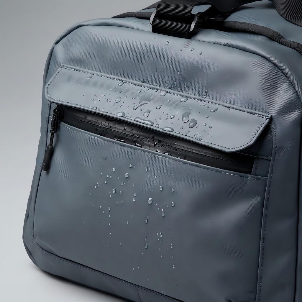 splash-proof front pocket on waterproof golf bag